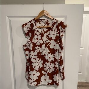 Floral Sleeveless Blouse in Brown and White